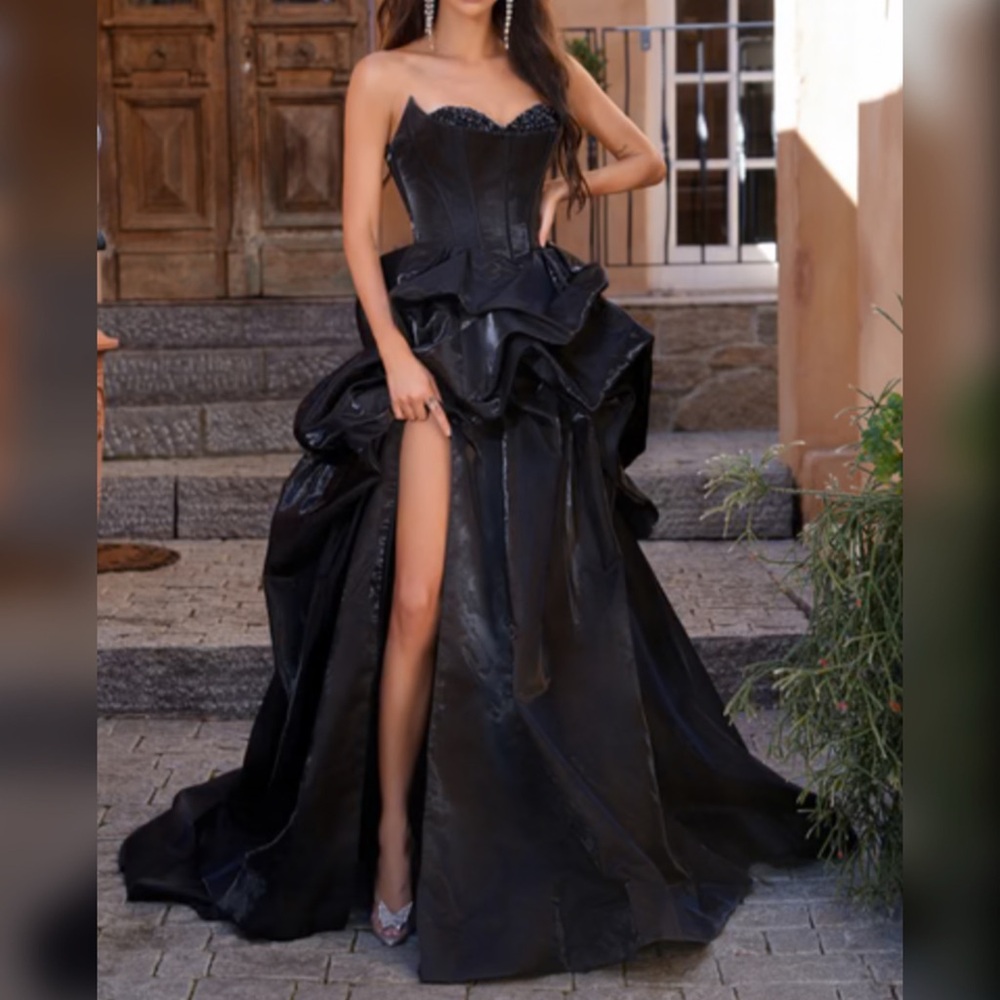❌SOLD❌ Ruffle a line corset goth prom dress, black wedding dress PS25501 - Picture 1 of 3